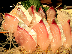 料理:さば半身アップ@雑魚屋・天神福岡店