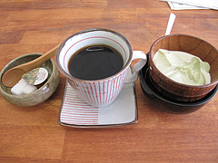 ランチ:巫女さんセットのコーヒーとデザート@ちょんまげ侍・博多川端商店街