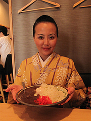 8ランチ:濃厚牛スジ煮込みカレーライス500円&温玉100円@照・TERRA(てら)・渡辺通店