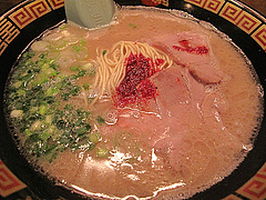 ランチ:天然とんこつラーメン690円@ラーメン一蘭・博多駅サンプラザ地下街店