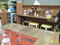 2店内:テーブル@麹屋