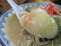 料理:ラーメン温泉玉子です。@赤のれん節ちゃんラーメン住吉店
