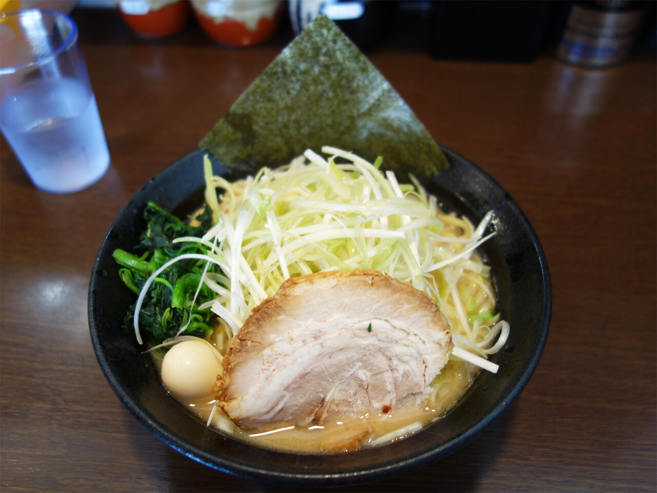 博多おんな節 福岡 博多で人気の家系 ネギラーメン 塩ラーメン 壱壱家