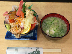 1ランチ:あつ賀風スペシャル海鮮丼1,050円@寿司・あつ賀・渡辺通