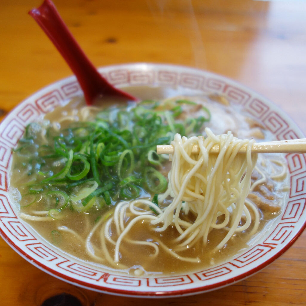 人気 久留米 豚骨ラーメン 白濁濃厚 豚骨スープ 九州 博多 ラーメン