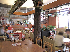 店内:テーブル席@レストラン喫茶ハローコーヒー・クイズモール