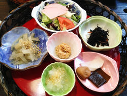 29小鉢色々@旅館・四つ葉