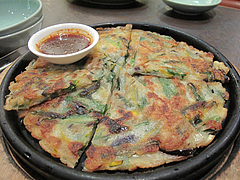 18夜:海鮮チヂミ730円@焼肉スタミナ亭・清川