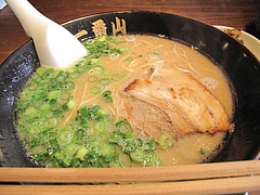 料理:ラーメン390円@ごちそうラーメン一番山・大橋本店