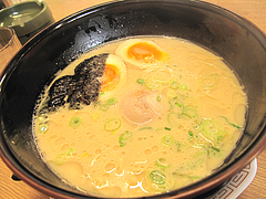 料理:とんこつラーメン+煮玉子110円@博多金龍ラーメン・長住