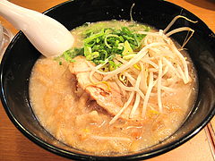 ラーメン:ラーメン零号肉カス入り700円@初代秀ちゃん・ラーメンスタジアム3・キャナルシティ博多