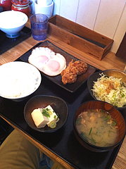 4ランチ:目玉焼き定食480円@日の出食堂・博多駅前
