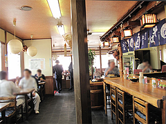 2店内:テーブル・カウンター@博多・庄屋うどん・別府