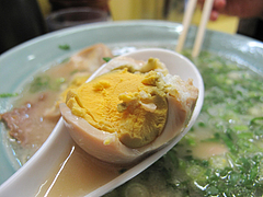 料理:ラーメン(塩とんこつ)味玉子100円@長浜ラーメン味心・雑餉隈