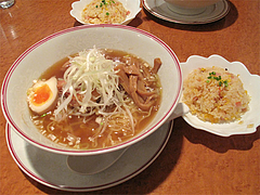 料理:ランチ麺はミニチャーハン付700円@張子房・警固