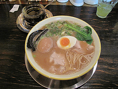 ランチ:醤油とんこつ600円+煮玉子@@久留米大砲ラーメン・天神今泉店