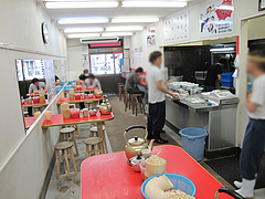 店内@元祖ラーメン長浜家・大手門