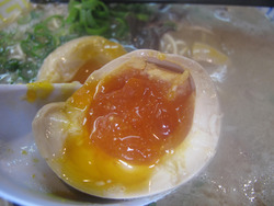 13ラーメン煮玉子@ラーメンおいげん