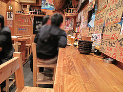 4店内:カウンター・テーブル@海鮮居酒屋・だぼ・長浜