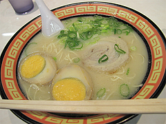 料理:煮玉子ラーメン350円@18ラーメン博多駅南店
