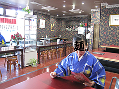店内:小上がりとテーブル席@白頭山・福岡店