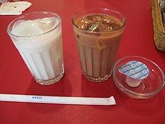 ランチ:ラッシーとチャイ@本場インド料理の店D.カジャナ・大手門店