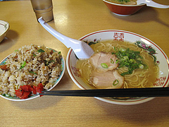 7ランチ:ラーメン+半やきめし650円@白龍食堂・那珂川
