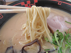 料理:豚骨醤油ラーメン麺カタ@ラー麦や・ラーメン