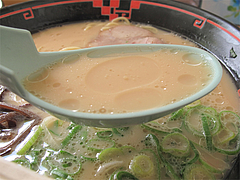料理:豚骨醤油ラーメンスープ@ラー麦や・ラーメン