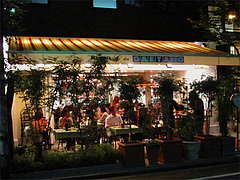 外観:夜@Pizzeria Da Gaetano(ピッツェリア・ダ・ガエターノ)・薬院・福岡