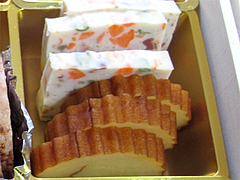 料理:伊達巻・ポークテリーヌ@2011セントラルホテル福岡お節(おせち)・二の重