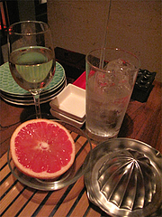 料理:白ワインと生絞り酎ハイ@ウォーターダイニング蔵音・博多駅東