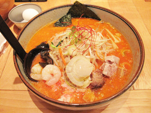 11辛口ラーメン880円+海トッピング150円@白樺山荘