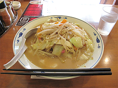 ランチ:昇龍特製博多ちゃんぽん650円大盛り@黒豚餃子とんとん・天神