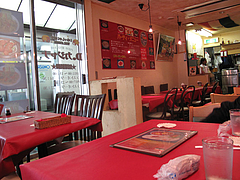 店内:テーブル席@本場インド料理の店D.カジャナ・大手門店