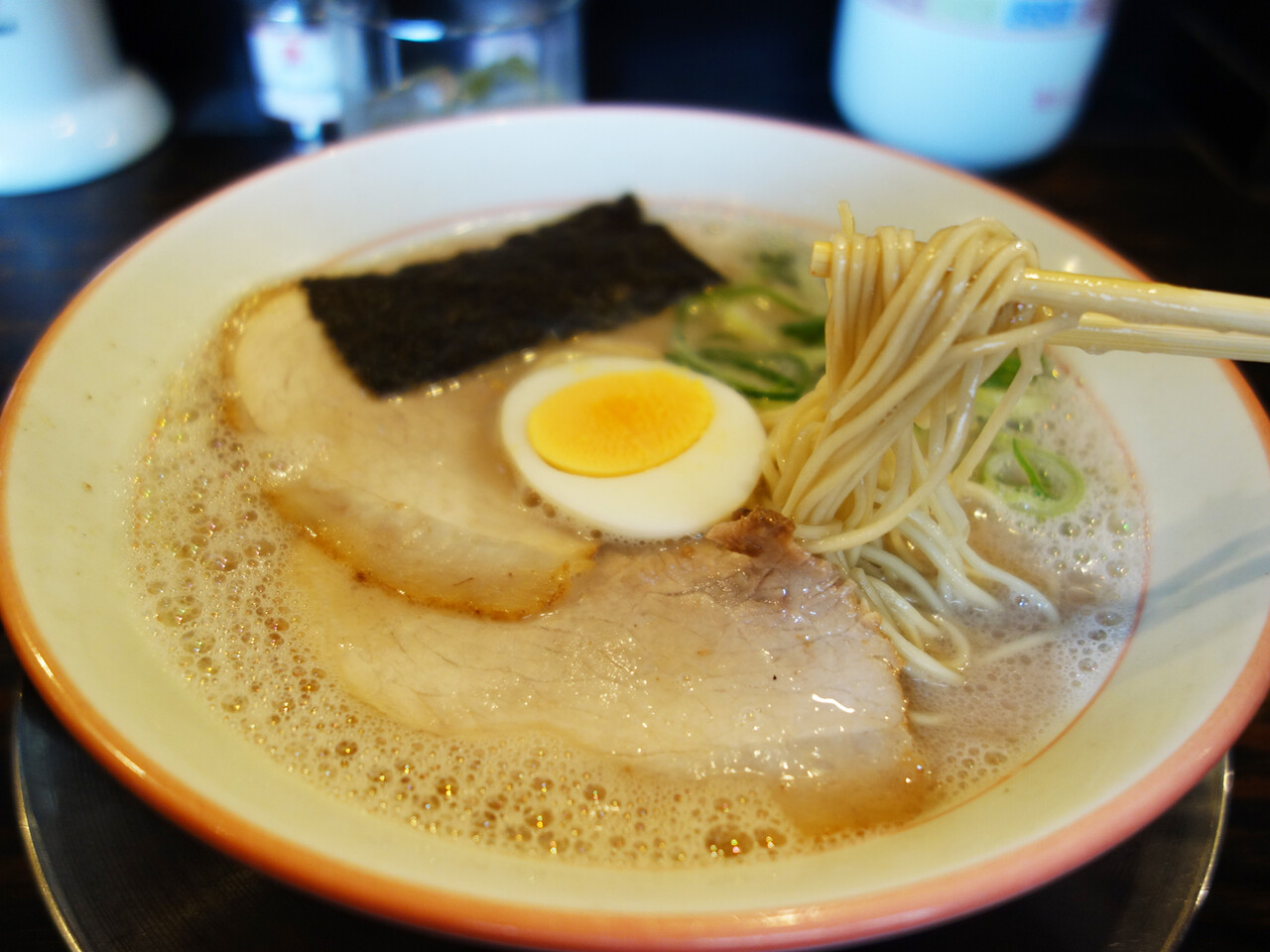 博多おんな節 福岡 定番ラーメンvs昔ラーメン 久留米 大砲ラーメン 天神今泉店 博多おんな節 福岡 定番ラーメンvs昔ラーメン 久留米 大砲ラーメン 天神今泉店