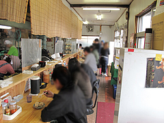 3店内:カウンター@天ぷらうどん・唐人町