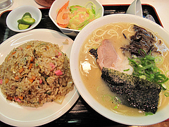 料理:Aセット830円@本場久留米・うちだラーメン・那珂川