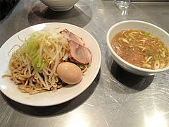 料理:つけ麺700円(野菜普通)+味付玉子70円@らーめん大・福岡・大橋