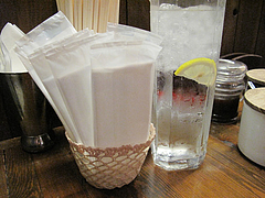 15店内:ウェットティッシュ@ららららーめん・福重店