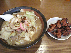 料理:ちゃんぽん+からあげ750円@ちゃんぽんならここ・赤坂店