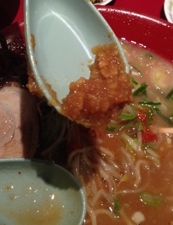 17にんにく味噌入れる@火の国文龍・総本店