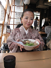 ランチ:ラーメン記念撮影@ラーメン・博多だるま