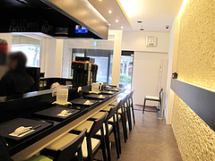 店内:カウンター@らーめん屋今泉のバス停まえ・天神