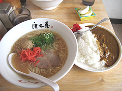 13ランチ:豚骨カレーセット@博多ラーメン・唐木屋・七隈店