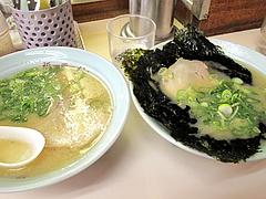 料理:ラーメンと岩海苔ラーメン@福一ラーメン・皿山