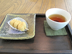 料理:ほうじ茶ときびだんご@蛸松月・柳橋連合市場