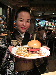1夜カフェ:グリルベーコンバーガー1,200円@Brooklyn Parlor HAKATA(ブルックリンパーラー博多)・博多リバレイン