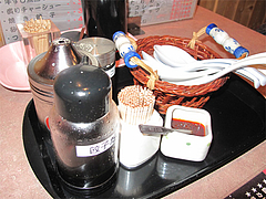 店内:卓上@黒龍らーめん・博多区千代