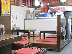 4店内:小上がり@博多ラーメンしばらく祇園店